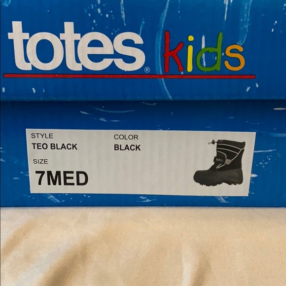 NWT totes boys snow boots #MakeAnOffer - Picture 3 of 6